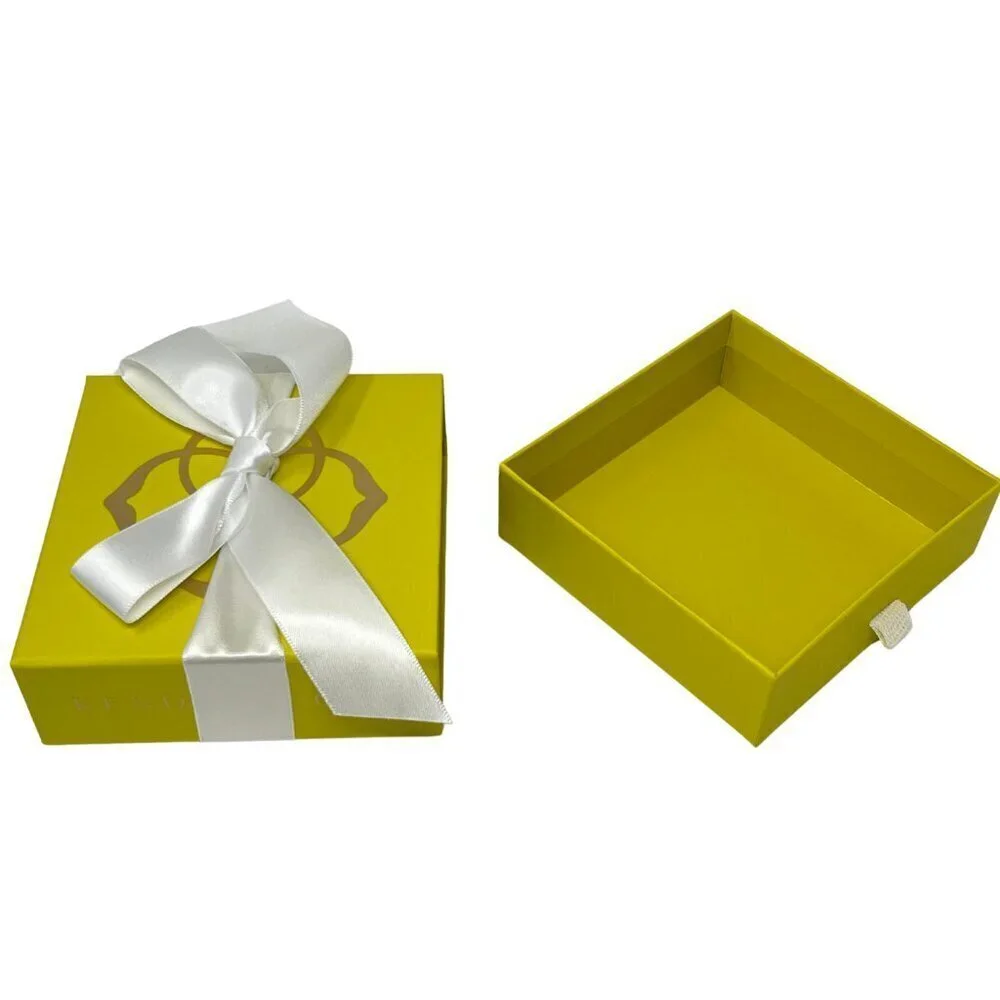 Kendra Scott Gift Bag and Box